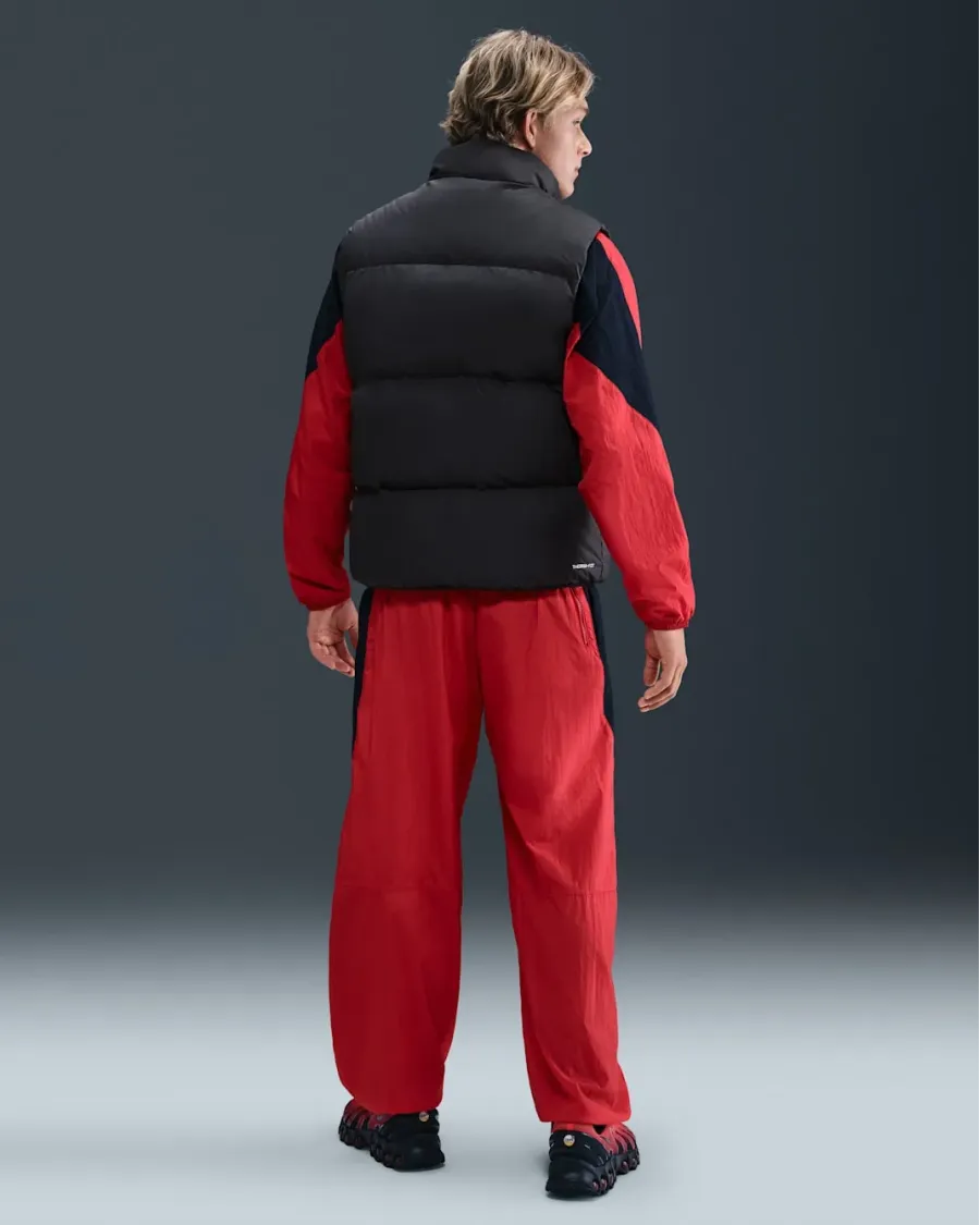 Жилетка Nike Club Puffer Vest 650 IB2977-010