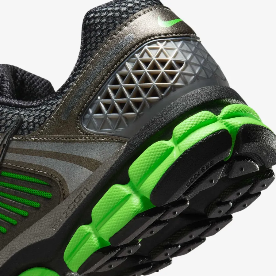Кросівки Nike Zoom Vomero 5 IB2988-001