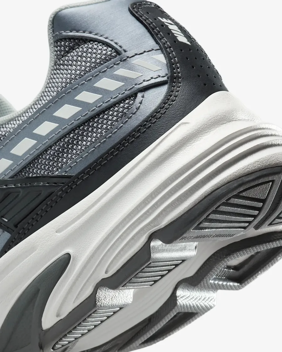 Кросівки Nike Initiator IB3083-001