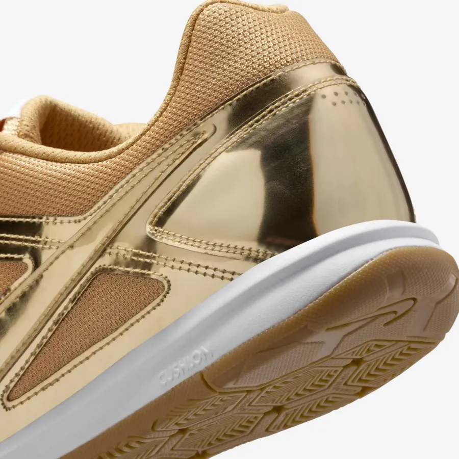 Кросівки Nike Gato LV8 IB3566-700