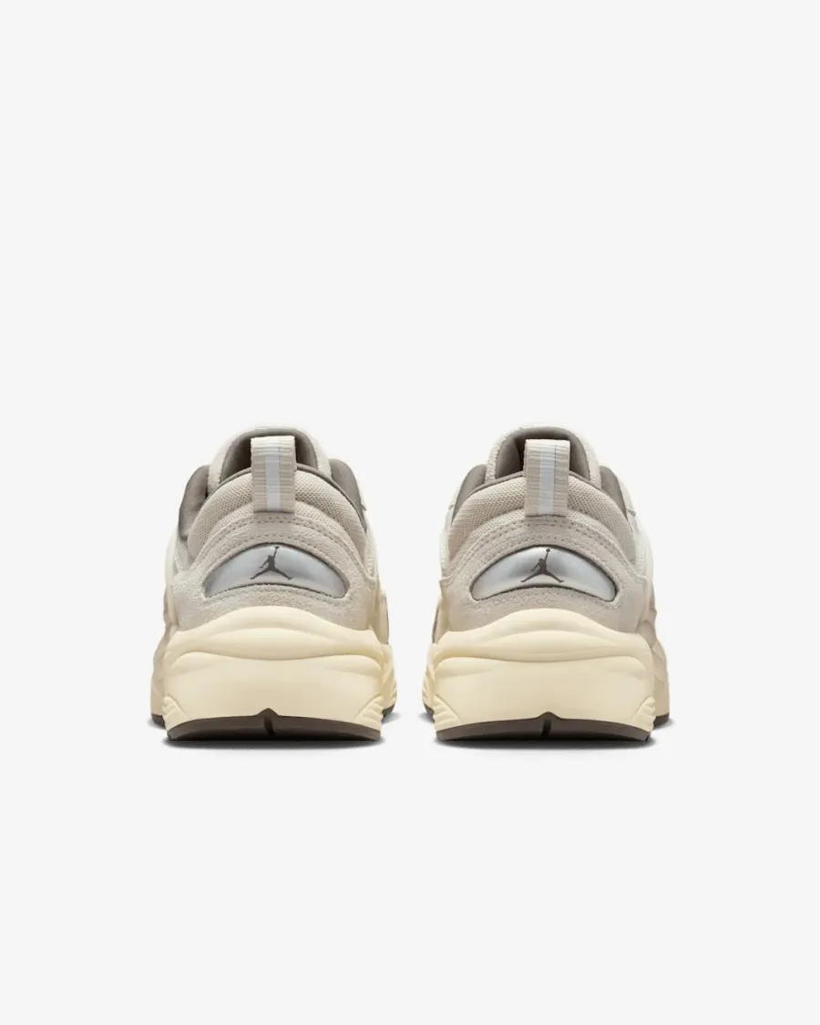 Кросівки Nike Air Jordan Trunner IB3722-101