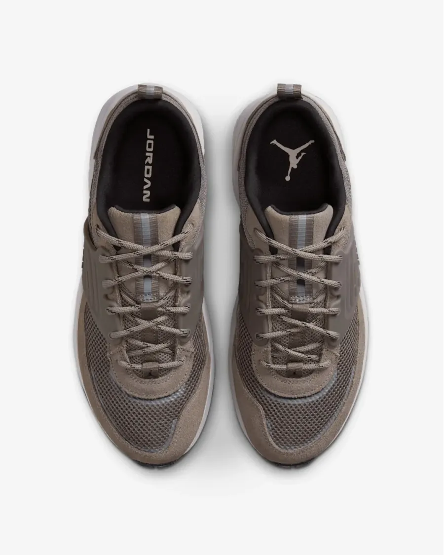 Кросівки Nike Air Jordan Trunner IB3722-201