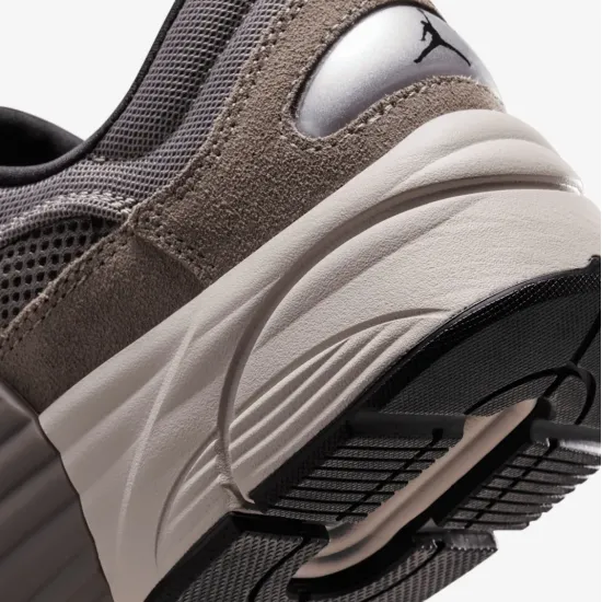Кросівки Nike Air Jordan Trunner IB3722-201