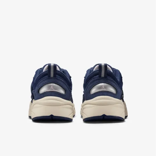 Кросівки Nike Air Jordan Trunner IB3722-400