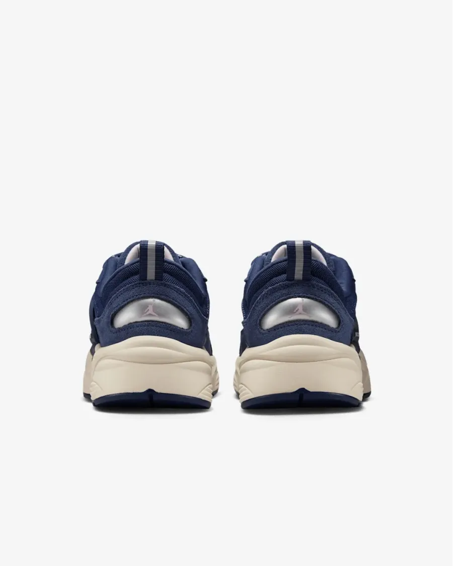 Кросівки Nike Air Jordan Trunner IB3722-400