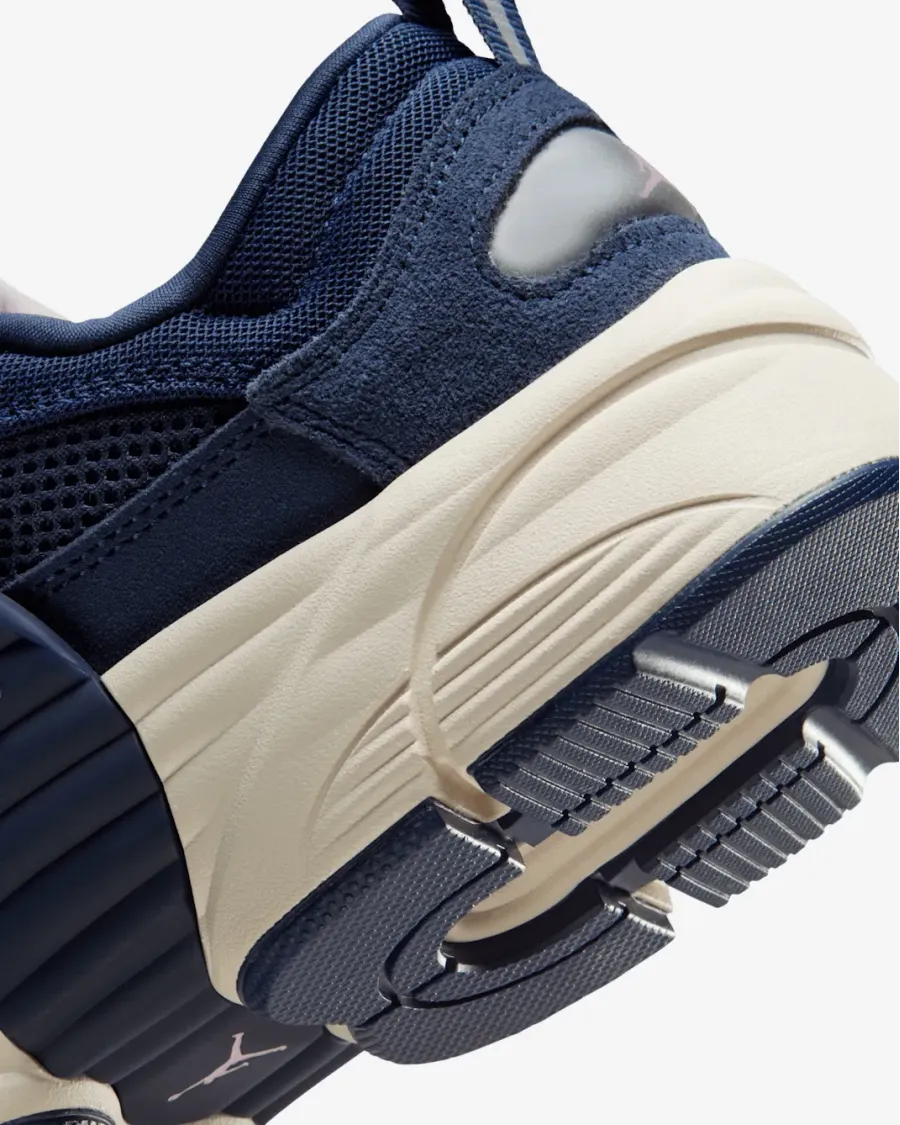 Кросівки Nike Air Jordan Trunner IB3722-400