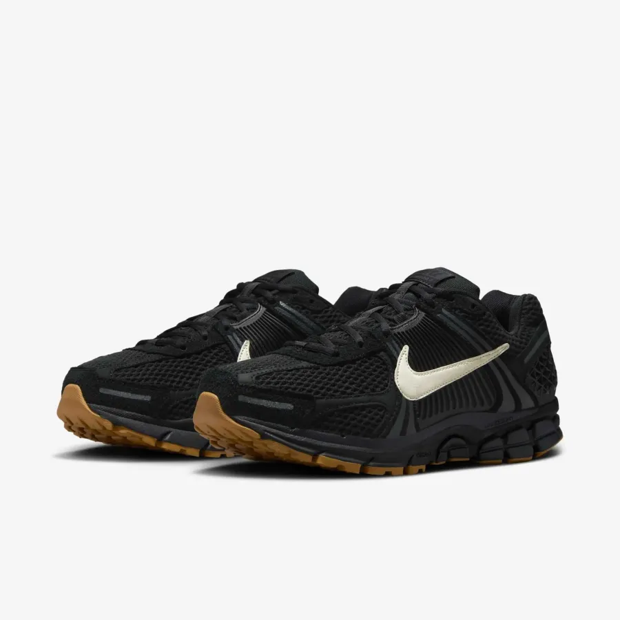 Кросівки Nike Air Zoom Vomero IB4005-010