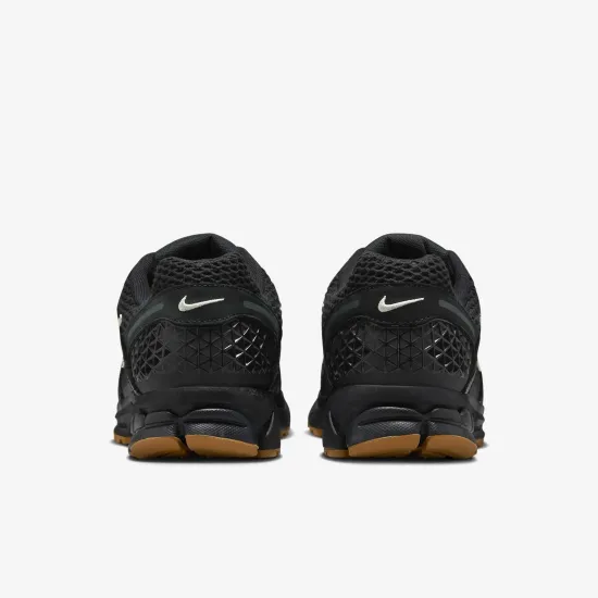 Кросівки Nike Air Zoom Vomero IB4005-010