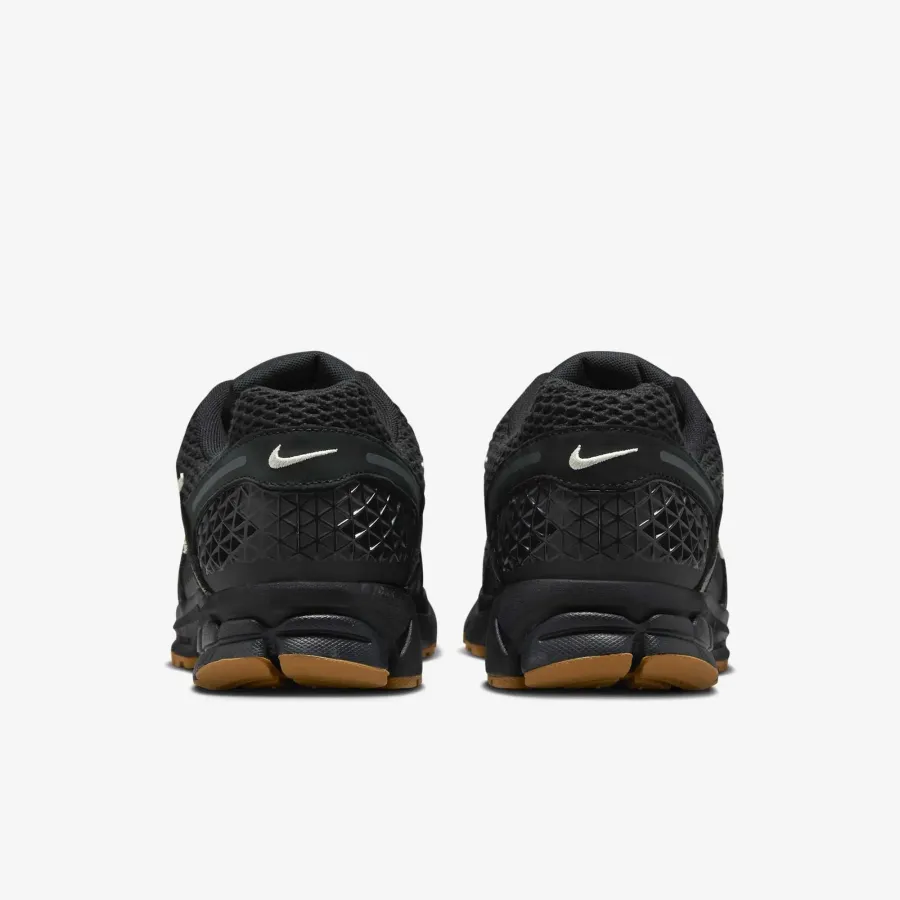 Кросівки Nike Air Zoom Vomero IB4005-010
