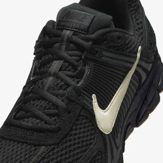 Кросівки Nike Air Zoom Vomero IB4005-010