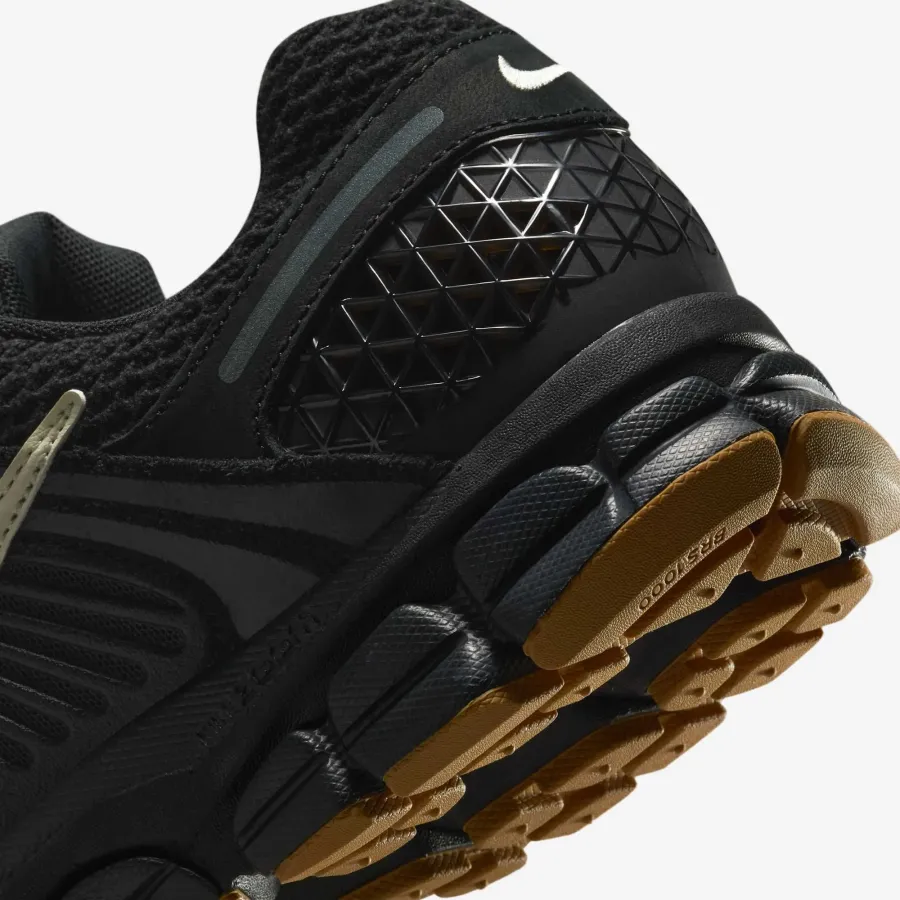 Кросівки Nike Air Zoom Vomero IB4005-010