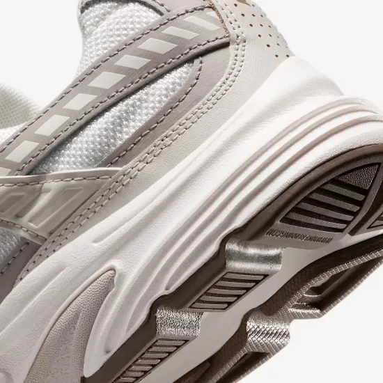 Кросівки Nike Initiator IB4339-001