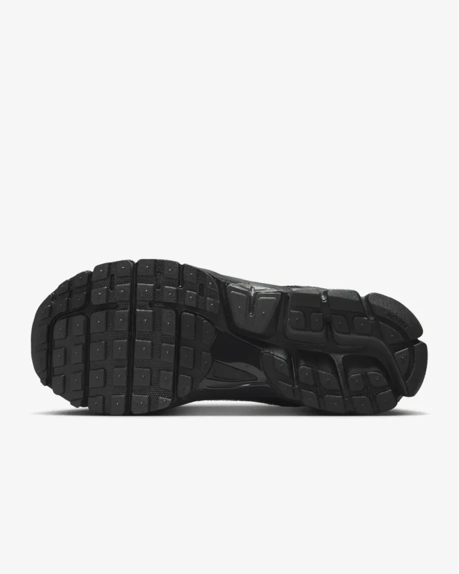 Кросівки Nike Zoom Vomero 5 SE IB4397-001
