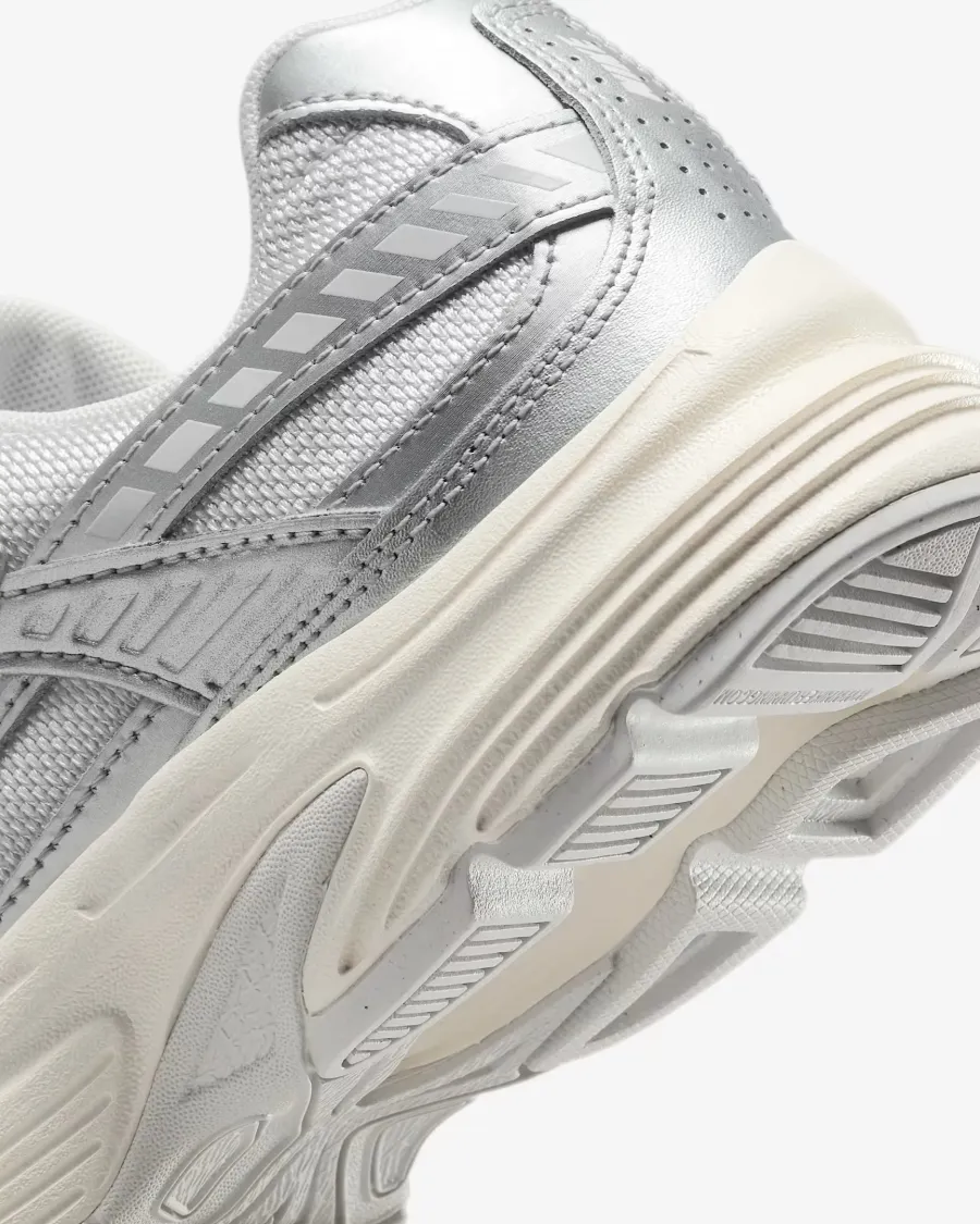 Кросівки Nike Initiator IB4483-078