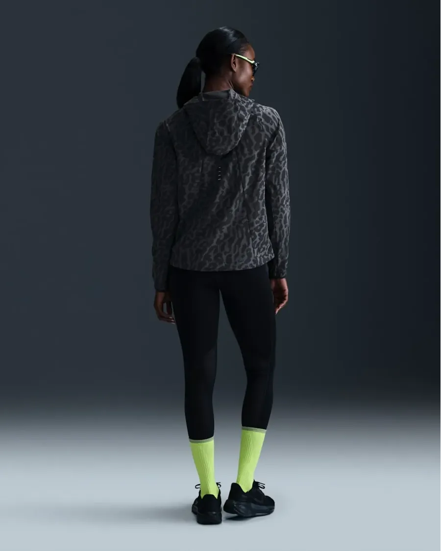 Куртка Nike Swift Dri-FIT Packable Running IB5844-010