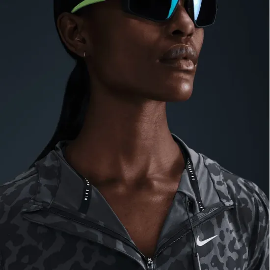 Куртка Nike Swift Dri-FIT Packable Running IB5844-010