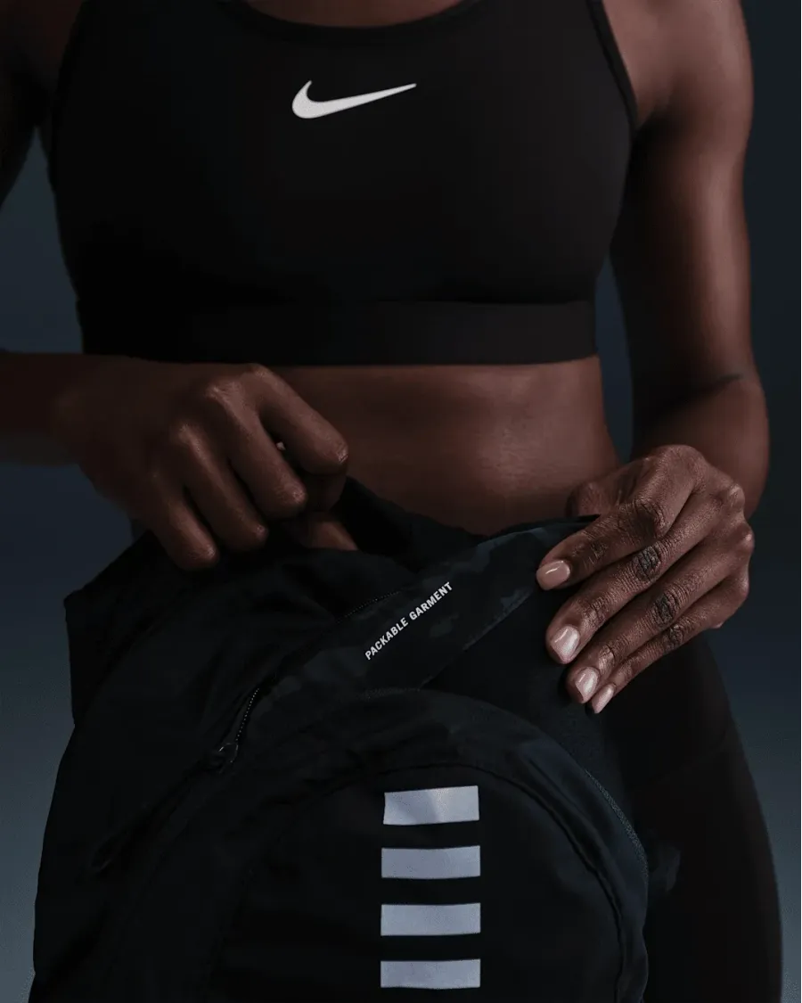 Куртка Nike Swift Dri-FIT Packable Running IB5844-010