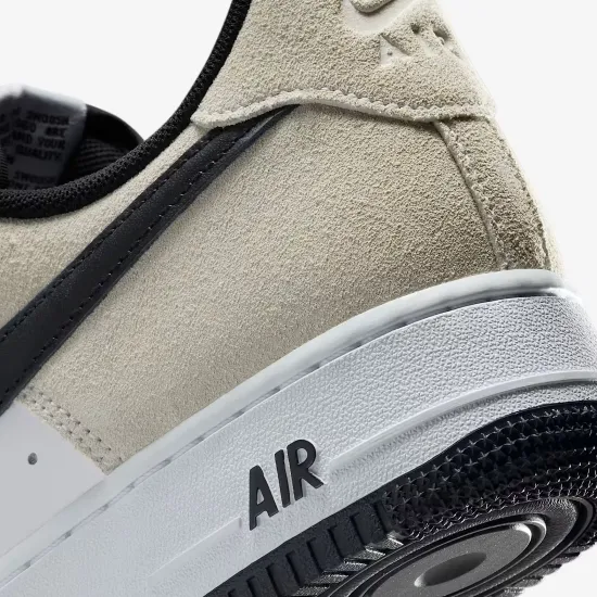 Кросівки Nike Air Force 1 Low ’07 LV8 IB6388-100
