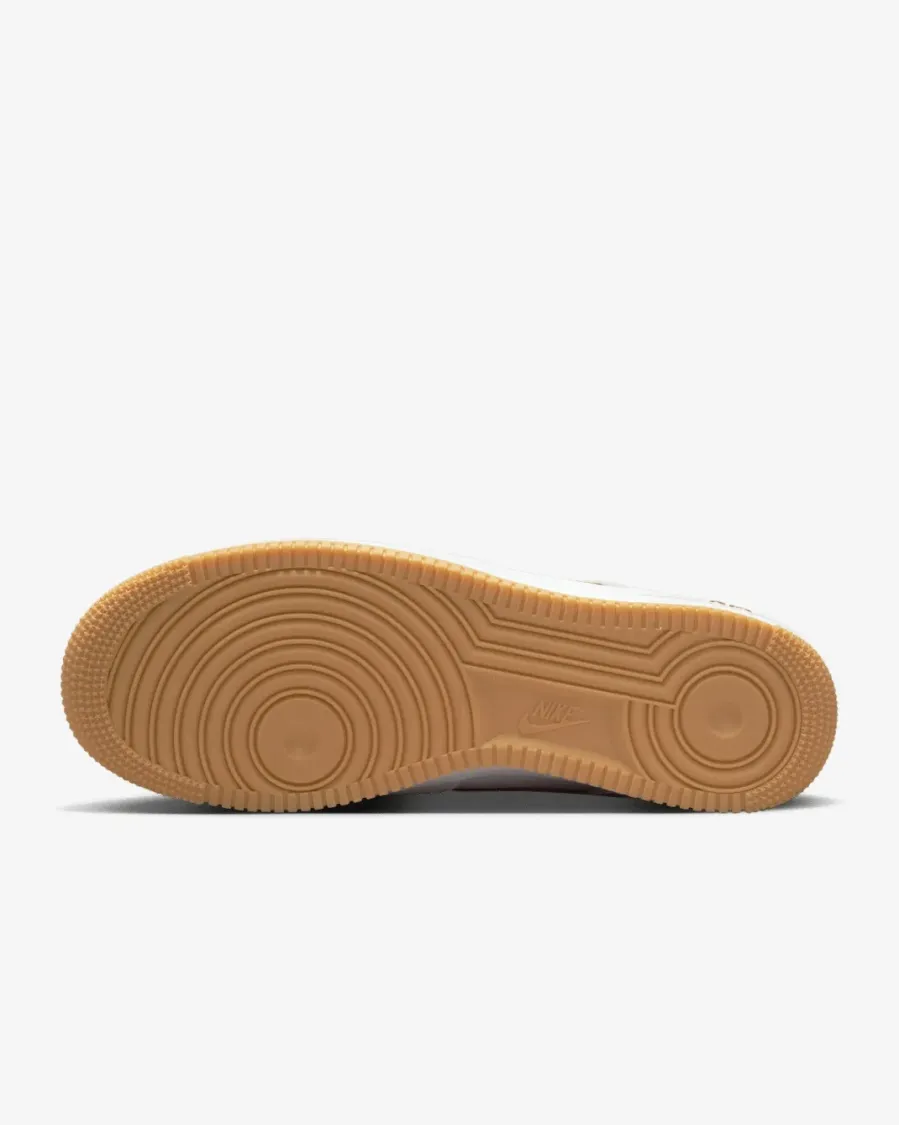 Кросівки Nike Air Force 1 Low ’07 LV8 IB6388-101