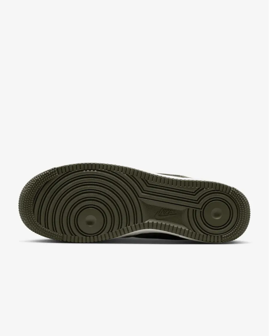 Кросівки Nike Air Force 1 Low ’07 LV8 IB6388-200