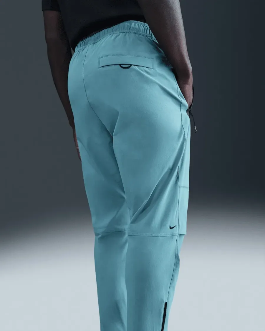 Штани Nike Tech Woven Open-Hem Trousers IB6663-006