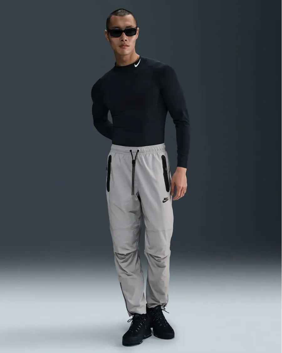 Штани Nike Tech Woven Open-Hem Trousers IB6663-012
