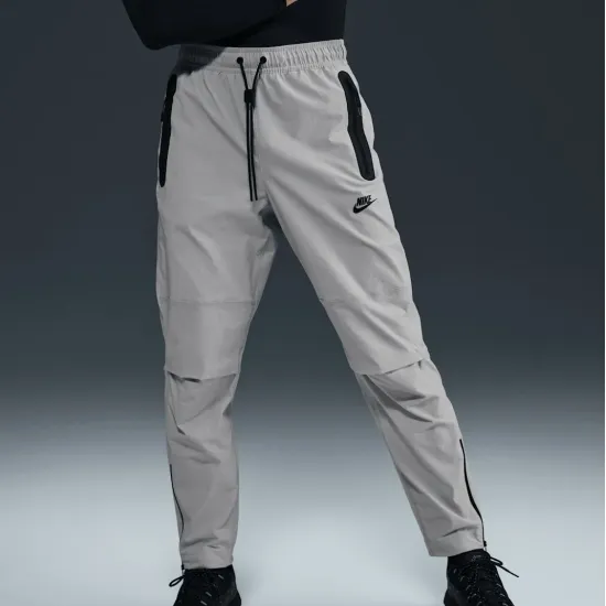 Штани Nike Tech Woven Open-Hem Trousers IB6663-012