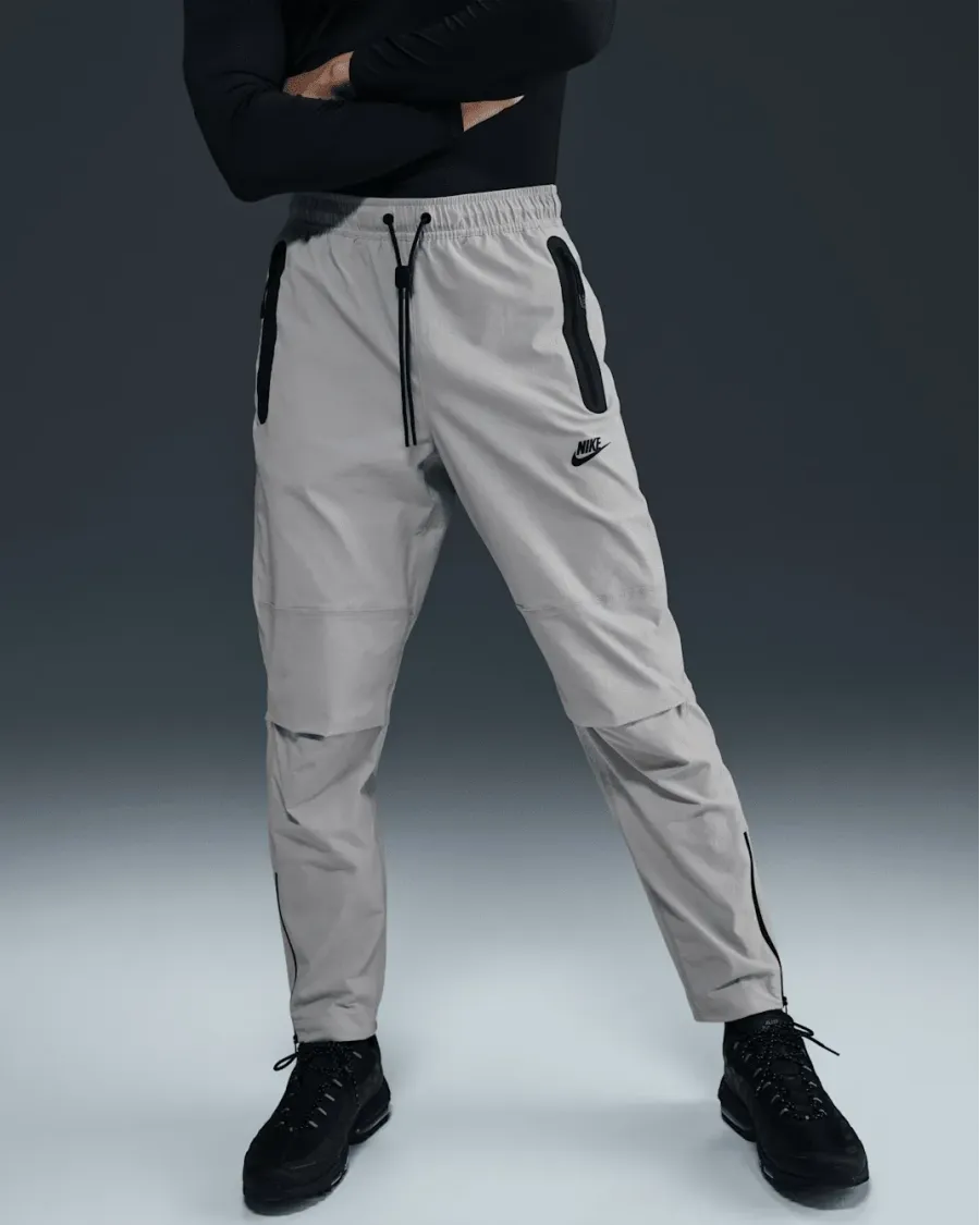 Штани Nike Tech Woven Open-Hem Trousers IB6663-012