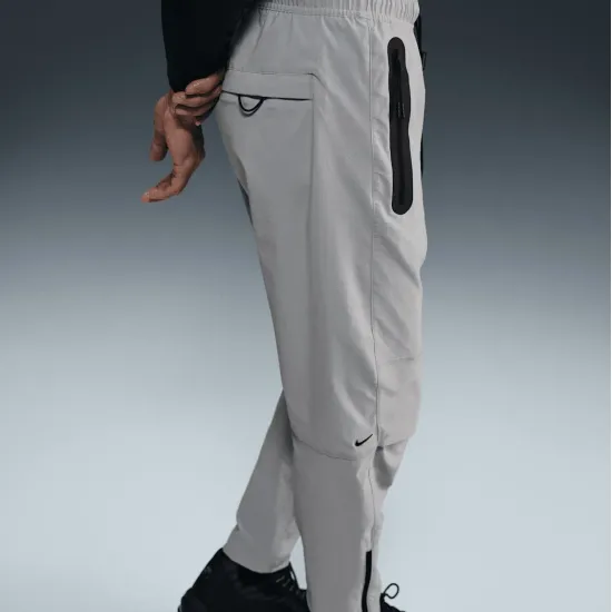 Штани Nike Tech Woven Open-Hem Trousers IB6663-012