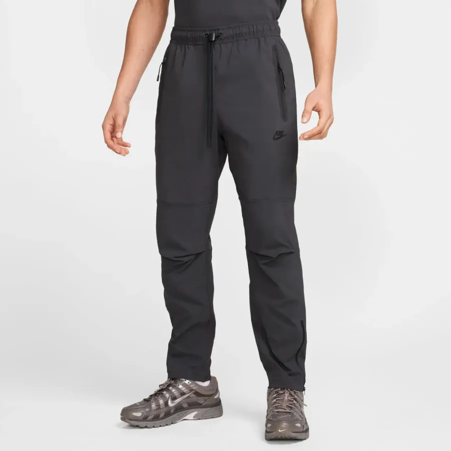 Штани Nike Tech Woven Open-Hem Trousers IB6663-060
