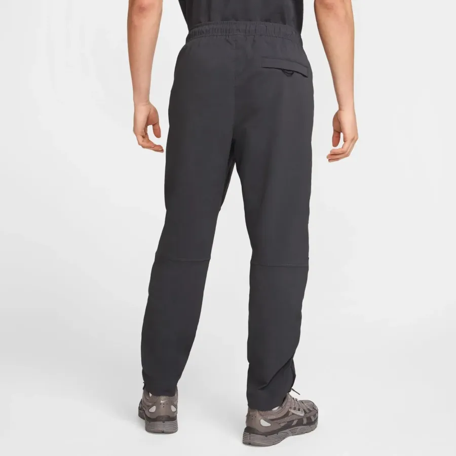 Штани Nike Tech Woven Open-Hem Trousers IB6663-060