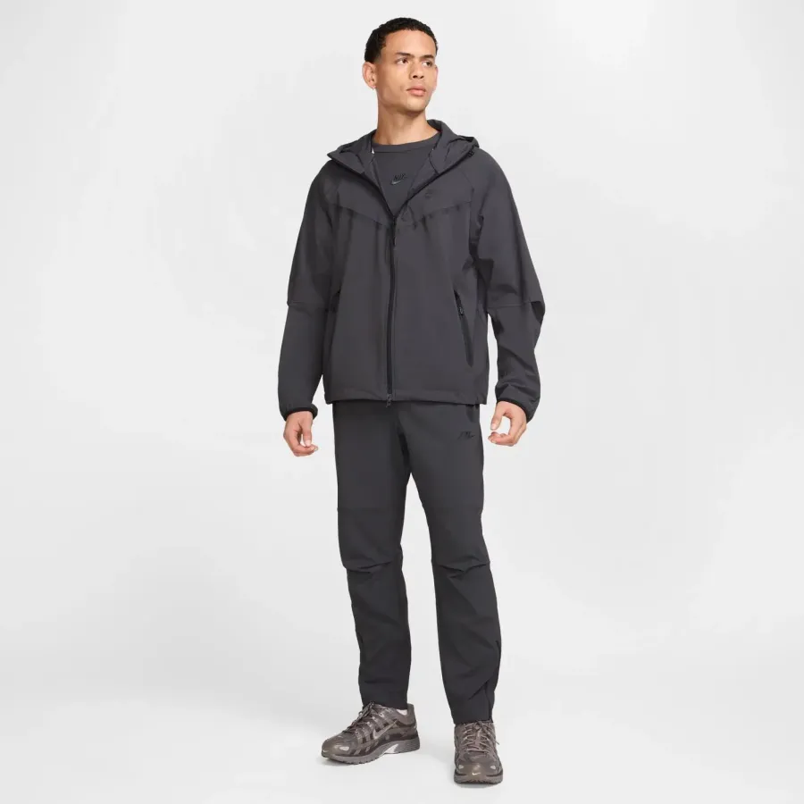 Штани Nike Tech Woven Open-Hem Trousers IB6663-060