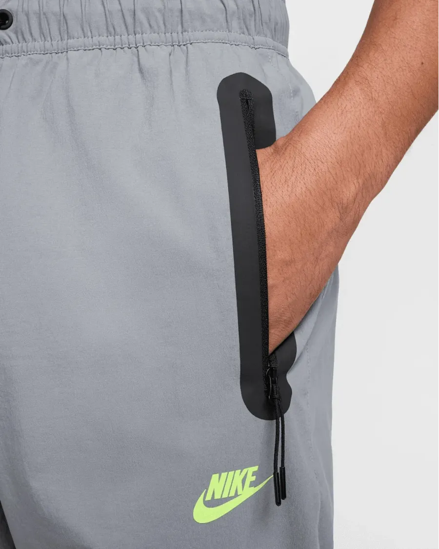 Штани Nike Tech Woven Open-Hem Trousers IB6663-065