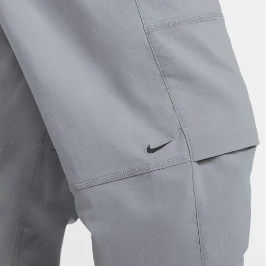 Штани Nike Tech Woven Open-Hem Trousers IB6663-065