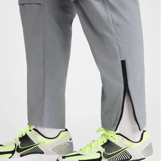 Штани Nike Tech Woven Open-Hem Trousers IB6663-065