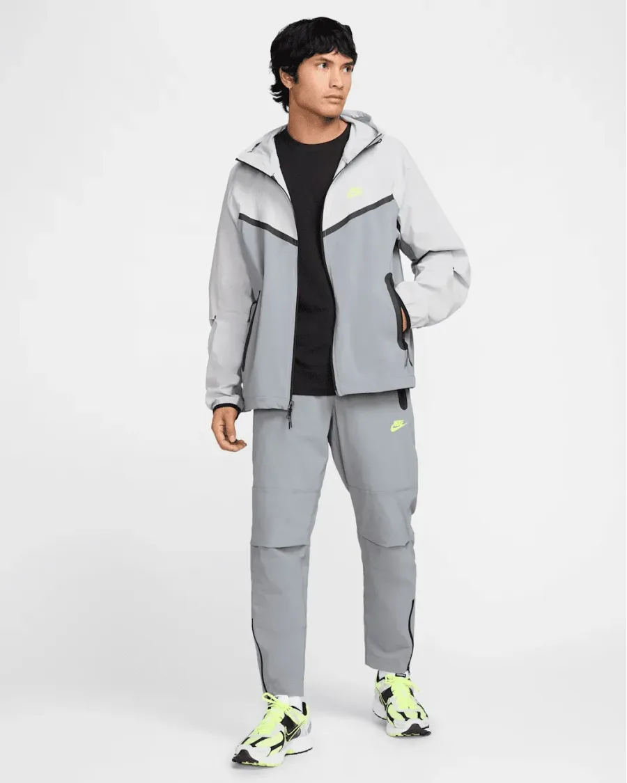 Штани Nike Tech Woven Open-Hem Trousers IB6663-065