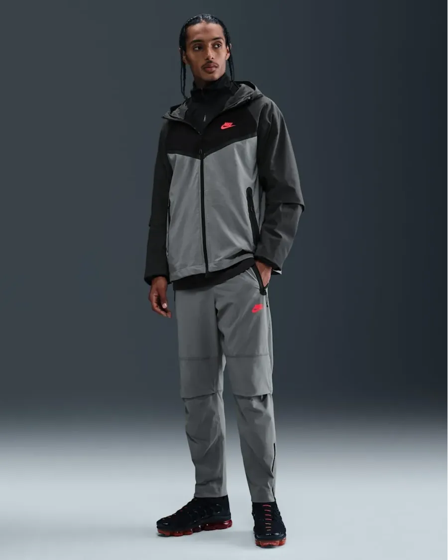 Штани Nike Tech Woven Open-Hem Trousers IB6663-084