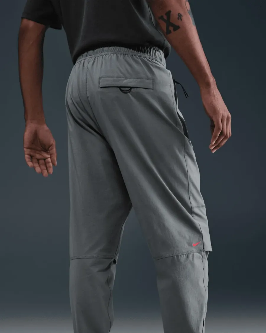 Штани Nike Tech Woven Open-Hem Trousers IB6663-084