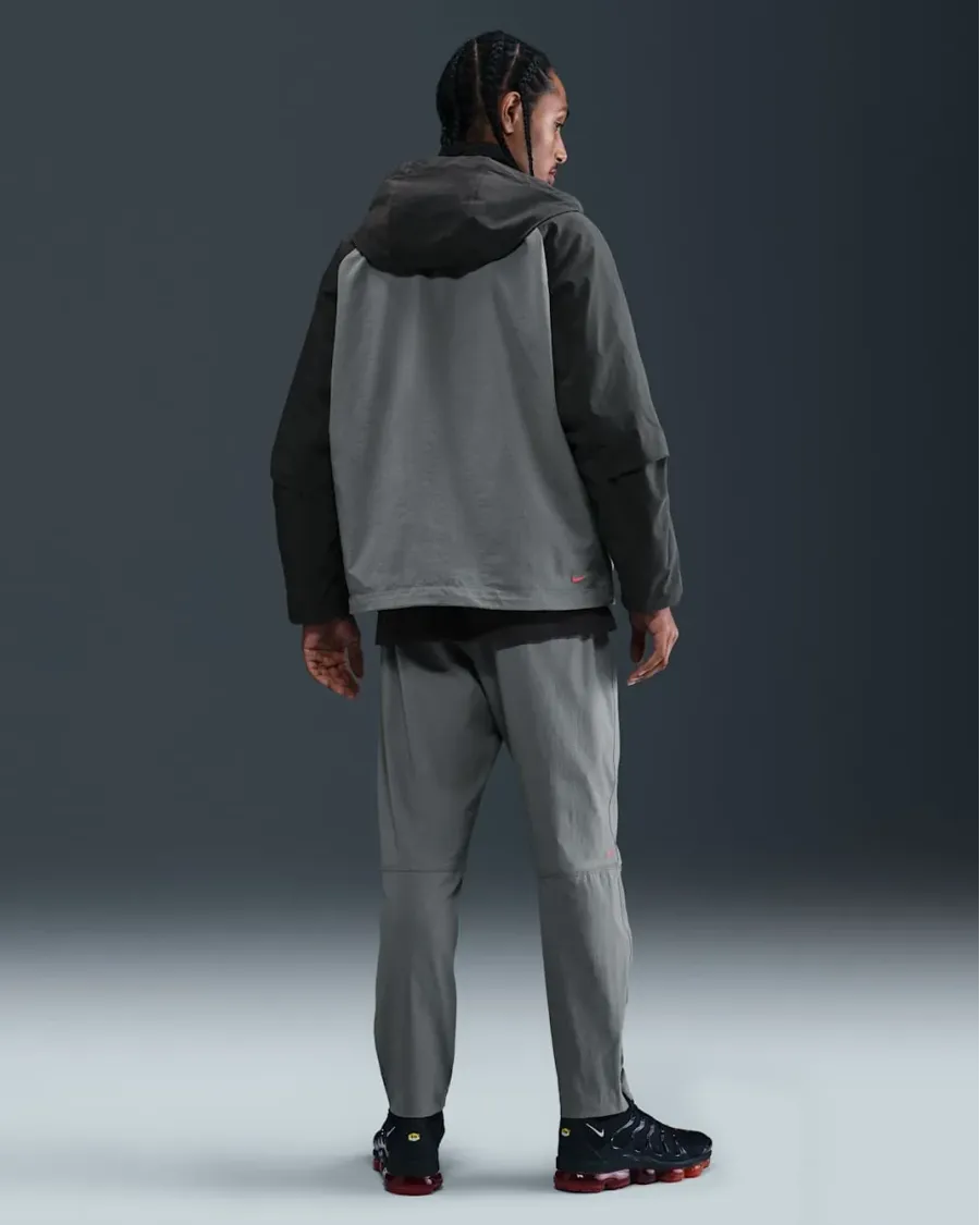Штани Nike Tech Woven Open-Hem Trousers IB6663-084