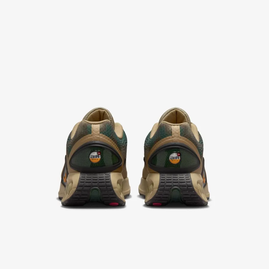 Кросівки Nike Air Max DN IB7025-200
