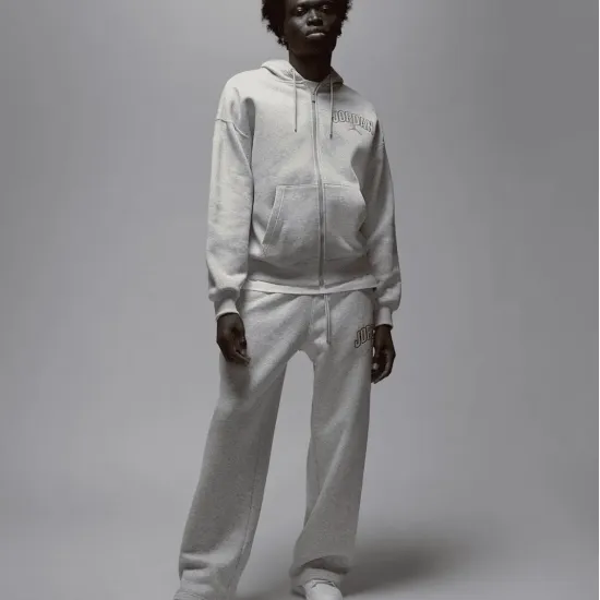 Штани Nike Air Jordan Brooklyn Fleece Oversized Open-Hem Trousers IB7243-050