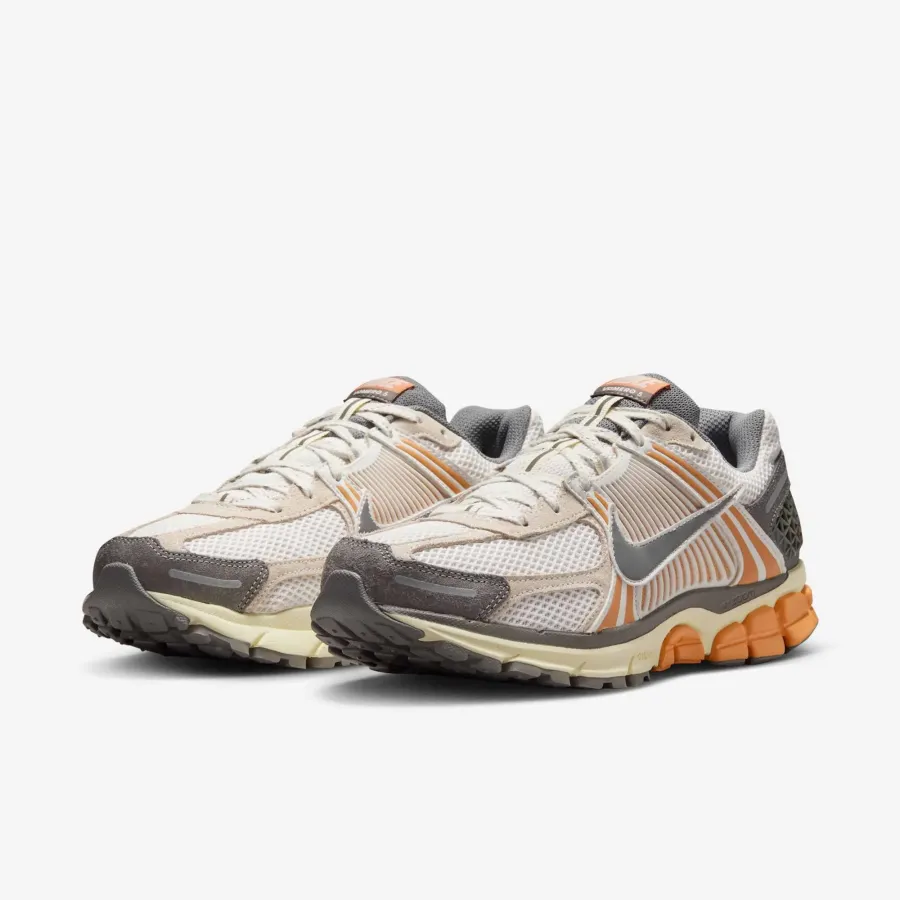 Кросівки Nike Air Zoom Vomero 5 IB7469-030