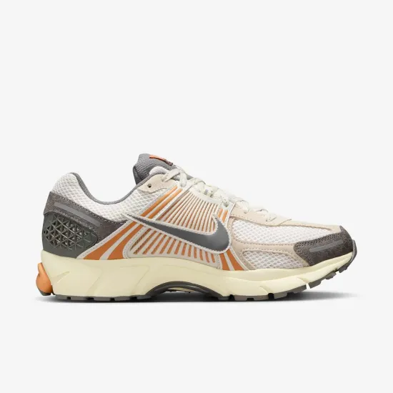Кросівки Nike Air Zoom Vomero 5 IB7469-030