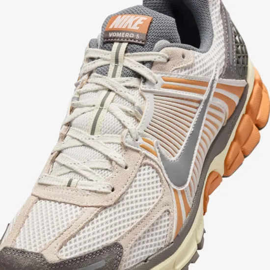 Кросівки Nike Air Zoom Vomero 5 IB7469-030