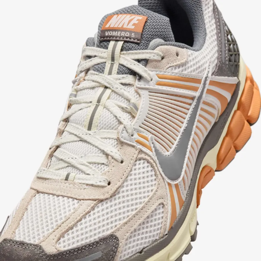 Кросівки Nike Air Zoom Vomero 5 IB7469-030