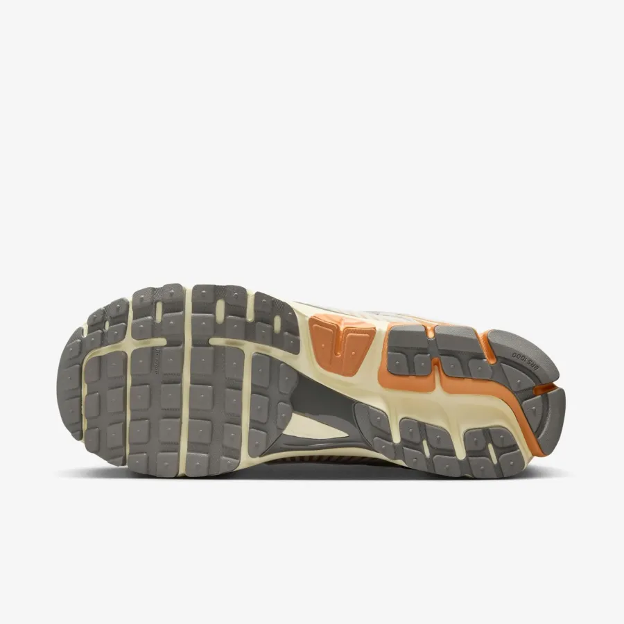 Кросівки Nike Air Zoom Vomero 5 IB7469-030