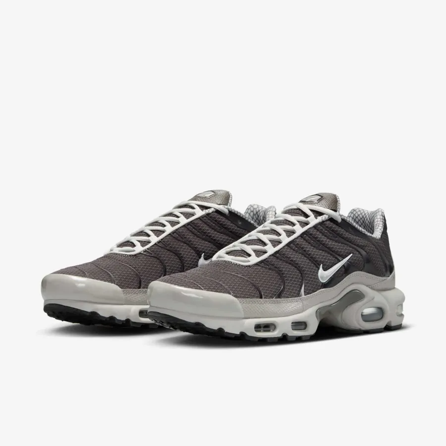 Кросівки Nike Air Max Plus IB7679-200