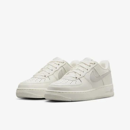 Кросівки Nike Air Force 1 Low IB7688-100