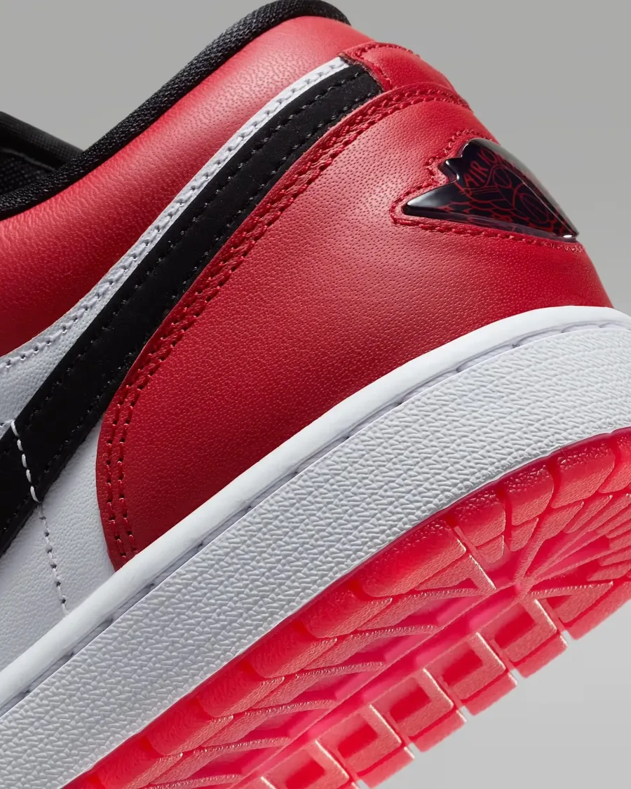 Кросівки Nike Air Jordan 1 Low SE IB8971-106