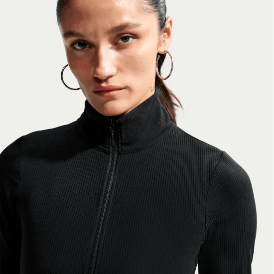 Лонгслів Nike Sportswear Chill Knit IF0577-010